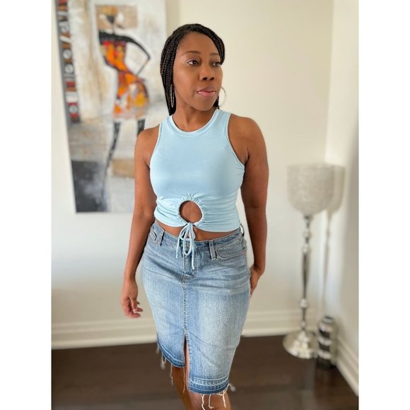 (NWT) Keyhole Tie-Up Sleeveless Top - White - Picture 3 of 7